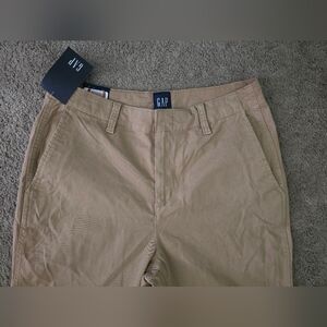 Gap Men's Khaki  slim ankle Fit  Size 10 the cotton. NWT